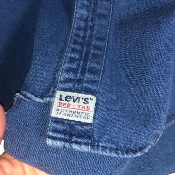 355. Levi’s “red tab” denim long sleeve button down jacket size large - Picture 3 of 7